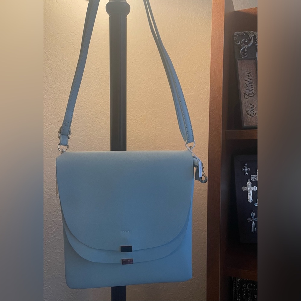 NWT! Stunning Sky Blue Crossbody Handbag 🌷 Beautiful 🤩 - Picture 6 of 7